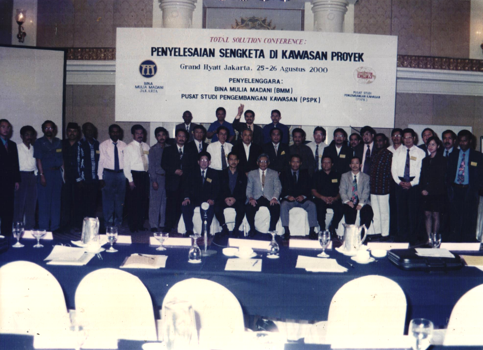 Total Solution Conference peserta massal Grand Hyatt 2000