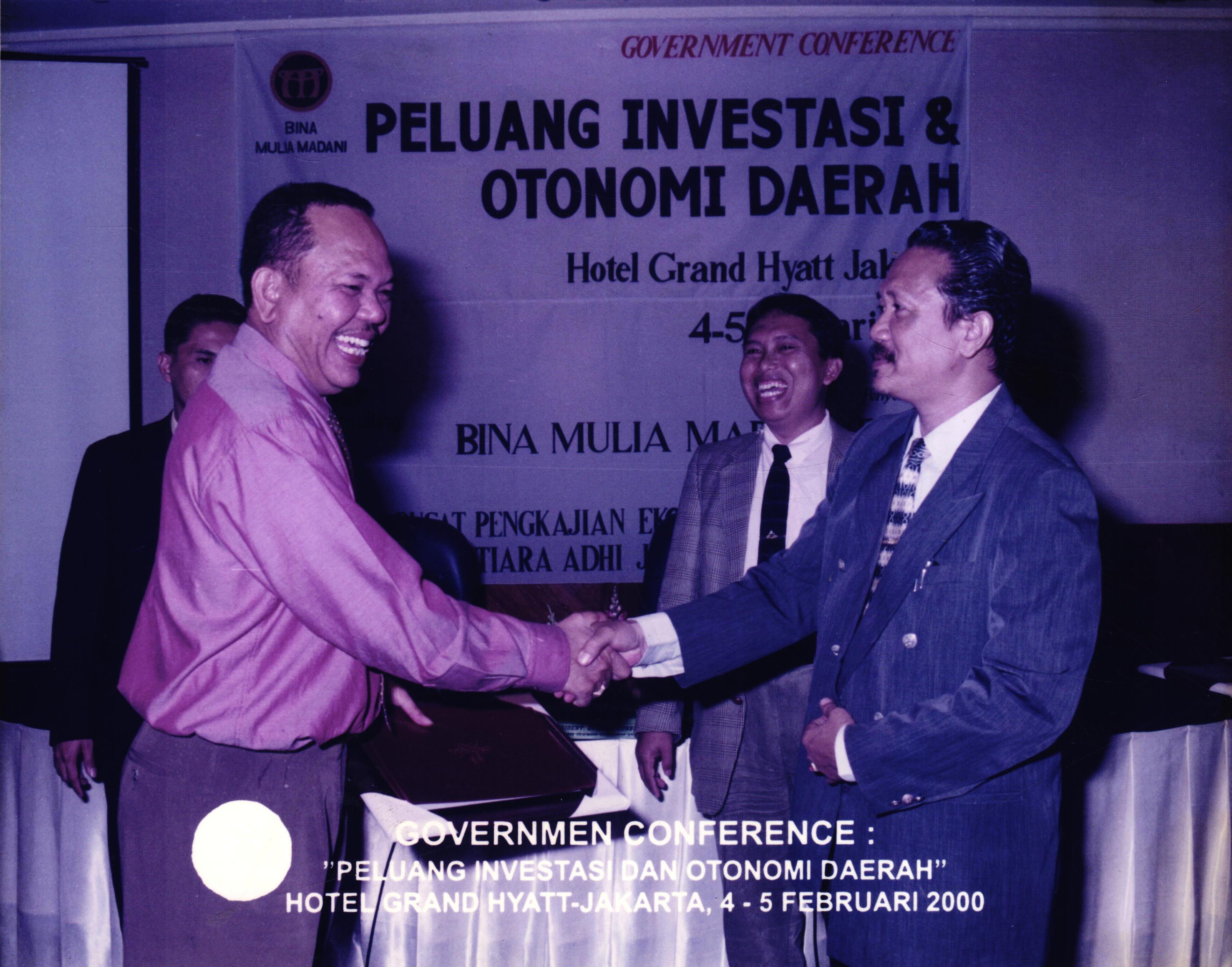 Government Conference Peluang Investasi Grand Hyatt 2000