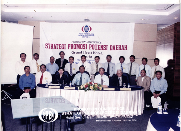 Presentasi Visi Otonomi Daerah INNRED 2002