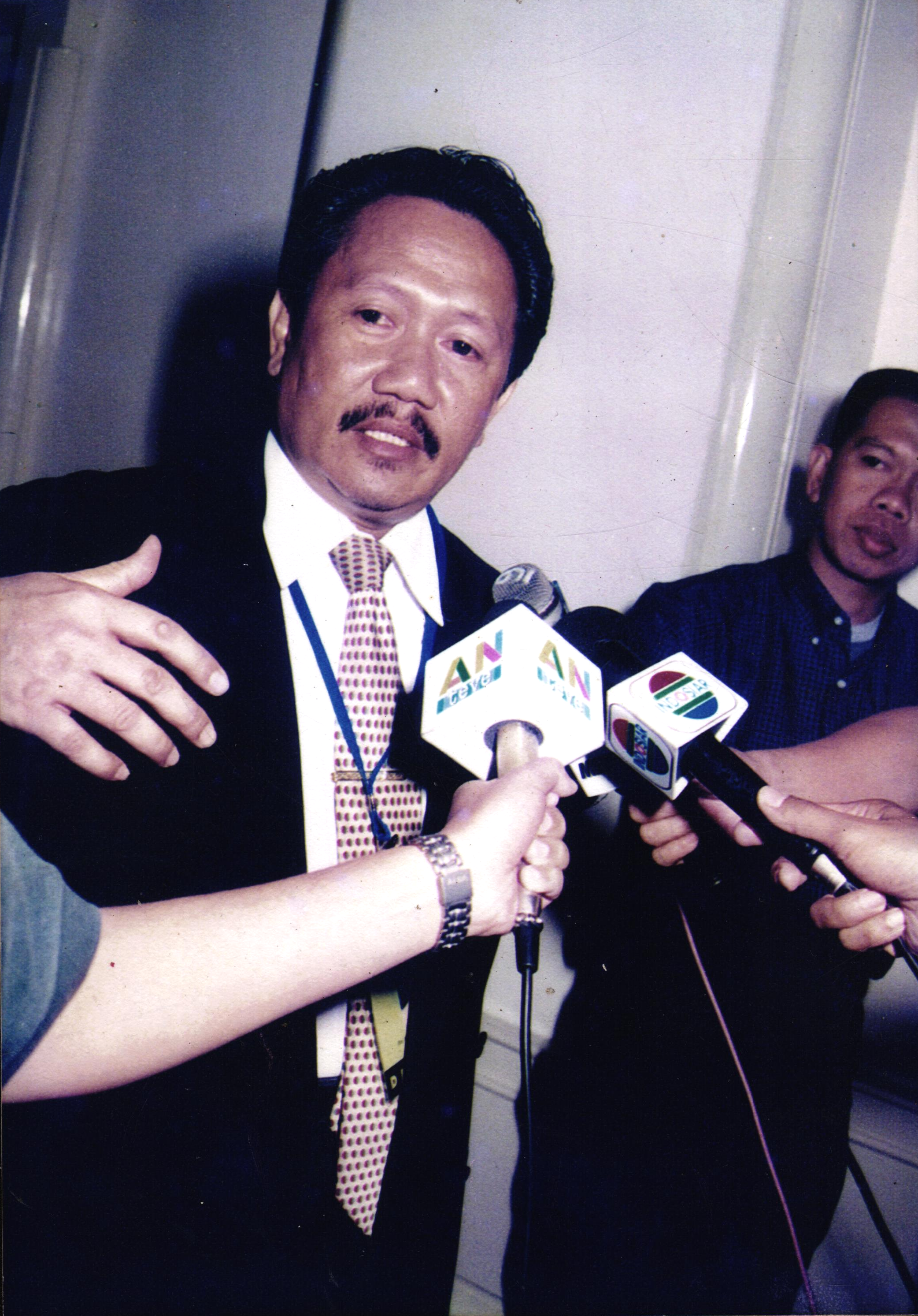 Dr. Arafah diwawancarai media nasional